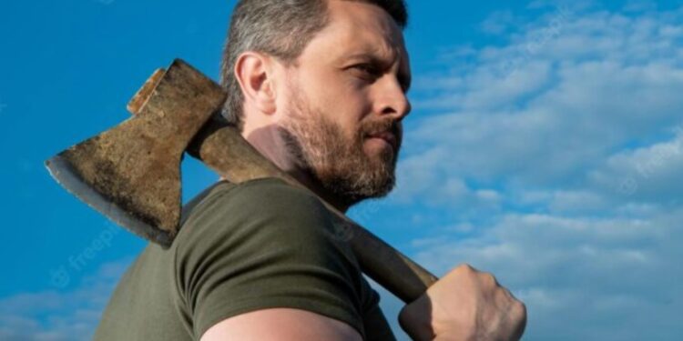 Alldaynews.gr Θεσσαλονίκη: Σκότωσε με τσεκούρι το βιαστή της κόρης του – «Έσπασαν» τα ισόβια