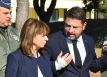 Τι έπαθε ο Νίκος Χαρδαλιάς; Με επιδέσμους δεμένα και στα δύο του χέρια