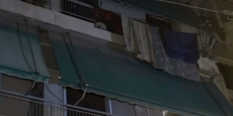 Alldaynews.gr Κολωνός: Διασωληνωμένος παραμένει ο 5χρονος που ανασύρθηκε χωρίς τις αισθήσεις του από φλεγόμενο διαμέρισμα