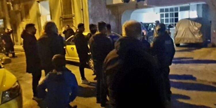 Alldaynews.gr Κολωνός: Διασωληνωμένος παραμένει ο 5χρονος που ανασύρθηκε χωρίς τις αισθήσεις του από φλεγόμενο διαμέρισμα