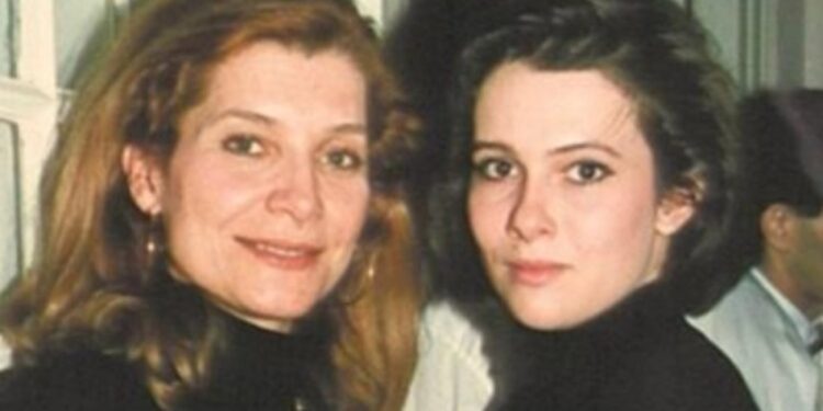 Alldaynews.gr Θρήνος για την Αιμιλία Υψηλάντη: Πέθανε η μοναχοκόρη της ηθοποιού