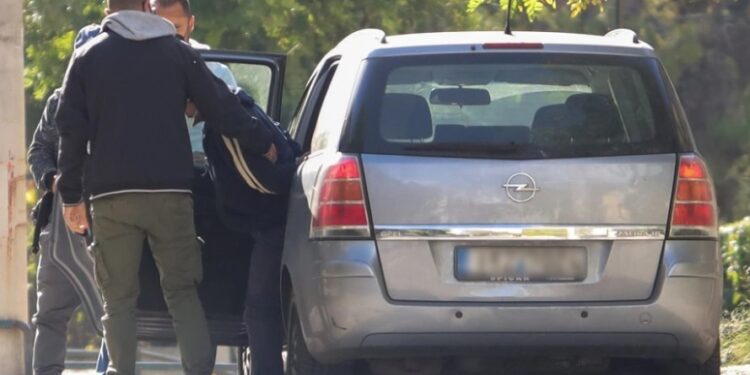 Alldaynews.gr Βιaσμός 12χρονης: Τρεις φορές βίασε τη 12χρονη ο 43χρονος ηλεκτρολόγος – Τι βρέθηκε στο σπίτι του