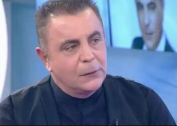 «Θα βαφτιστώ ξανά με μαγιό στην εκκλησία και νονό τον Σταμάτη Γονίδη»