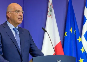 Διπλωματικό επεισόδιο κατά την επίσκεψη Δένδια στη Λιβύη