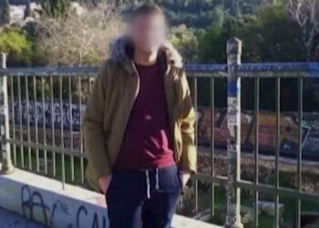 Alldaynews.gr Αυτός είναι ο «δράκος του Πειραιά»: Δείτε Βίντεο τη στιγμή που επιτίθεται στην 20χρονη-“Βοήθεια, με σκοτώνει”