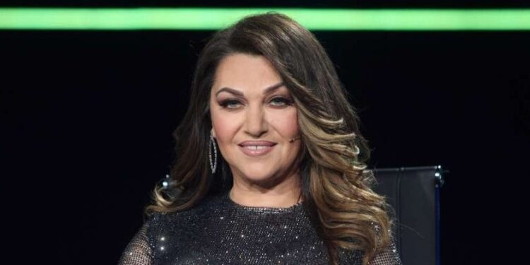 Alldaynews.gr J2US – Καίτη Γαρμπή: Αναφέρθηκε στον χωρισμό της με τον Σχοινά