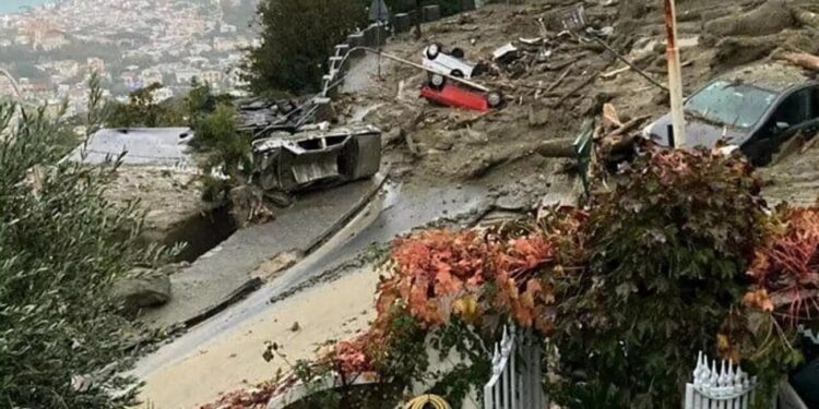 Alldaynews.gr Τραγωδία στην Ίσκια: Οκτώ νεκροί από τις πλημμύρες – Αγνοούνται άλλοι πέντε (φωτο, video)