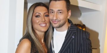 Ώρες Αγωνίας για Πάνο Καλίδη – Λεάννα Μάρκογλου: Στο νοσοκομείο ο γιος τους