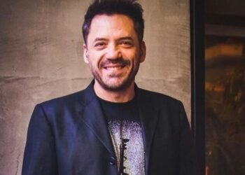 Θάνος Καλλίρης