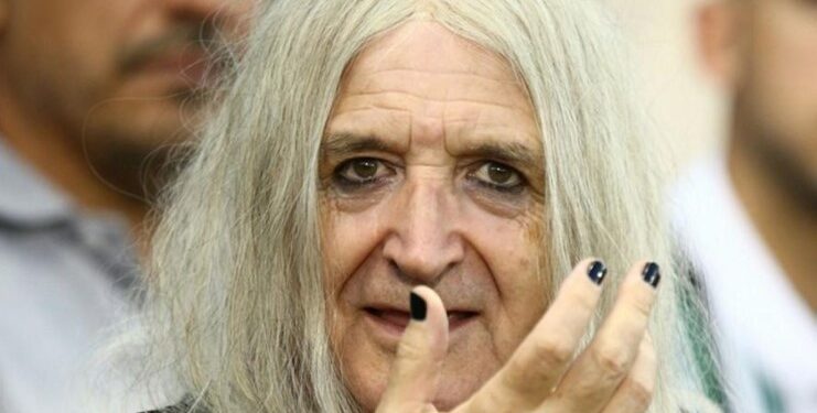 Alldaynews.gr Χαμός με τη φωτογραφία του Νίκου Καρβέλα στα γενέθλια της κόρης του