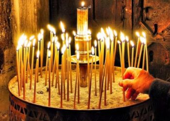 Αναστάτωση σε εκκλησία – Γυναίκα εισέβαλε και διέκοψε τη νυχτερινή λειτουργία