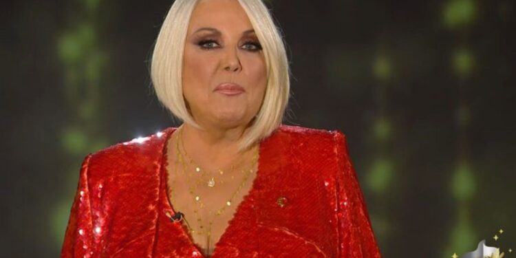 Σπίτι με το Mega: Η λαμπερή πρεμιέρα και η επιστροφή της Ρούλας Κορομηλά – Τα πρώτα λόγια της![video]