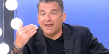 Alldaynews.gr Χαμός στο Πρωινό – Κούγιας σε Λιάγκα: «Κλείσε το στόμα σου…» (video)