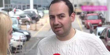 Μαυρίκιος Μαυρικίου: Με χούφτωσε και μου είπε, αγοράκι μου εγώ μπορώ να σου κάνω καριέρα (video)