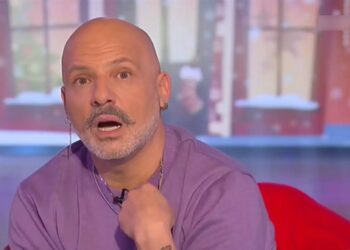 Νίκος Μουτσινάς: Το τηλεφώνημα που τον άφησε με το στόμα ανοιχτό (video)