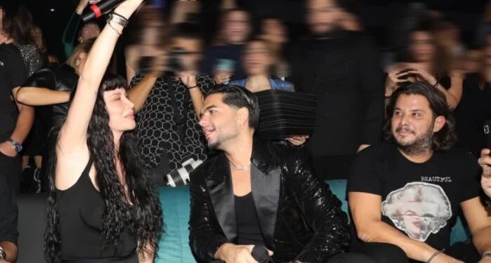 Πάολα: Στα μπουζούκια με εκκεντρική εμφάνιση (φωτο)