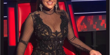 Alldaynews.gr Δεν τις ξεχωρίζει κανείς: Η σωσίας της Έλενας Παπαρίζου σε ένα βίντεο που… σχεδόν τρομάζει (video)