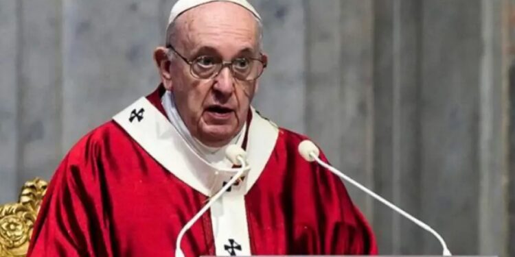 Βατικανό: Ο Πάπας Φραγκίσκος «ξήλωσε» τη διοίκηση της φιλανθρωπικής οργάνωσης Caritas