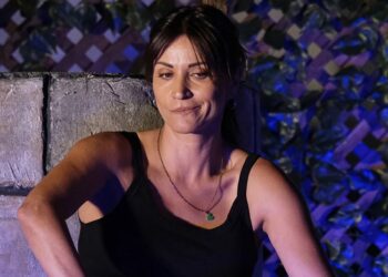 Σοφία Παυλίδου – Σοκάρει η κατάθεσή της για τον Μάνο Παπαγιάννη: Όσο ήμουν πεσμένη κάτω μου φώναζε «θα σε γα… παλ…»