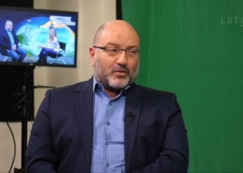 Alldaynews.gr Ο Σάκης Αρναούτογλου απάντησε δημόσια στις κατηγορίες του Γιάννη Καλλιάνου ότι “παραπληροφορεί”
