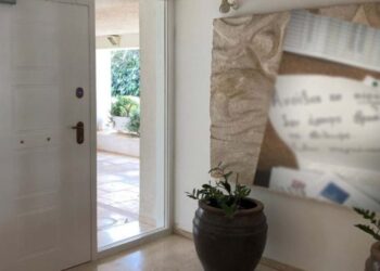 Viral σημείωμα σε πολυκατοικία της Λάρισας για το αέριο και το… β@@κί (φωτο)