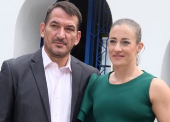 Πύρρος Δήμας – Αφροδίτη Σκαφίδα: Συγκατοίκηση στα βόρεια προάστια