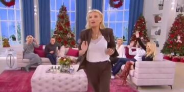 Alldaynews.gr Φαίη Σκορδά: Έφυγε τρέχοντας από το πλατό