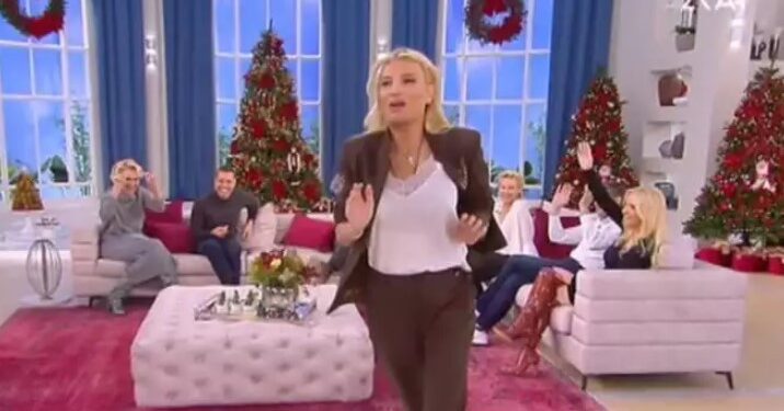 Alldaynews.gr Φαίη Σκορδά: Έφυγε τρέχοντας από το πλατό