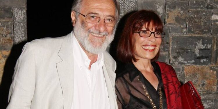 Συγκλονίζει ο Σμαραγδής για την νεκρή γυναίκα του: «Έχω την αγωνία ότι όταν θα “φύγω” δεν την βρω εκεί που έχει πάει»