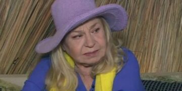 Alldaynews.gr Τιτίκα Στασινοπούλου: Μου είπε «για να δουλέψεις σε αυτό το θέατρο, πρέπει να αφήσεις εδώ το βρaκάκι σου»