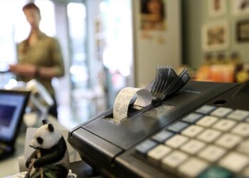 ΑΑΔΕ: Σφίγγει ο κλοιός για την αντιμετώπιση της φοροδιαφυγής – Στη «μάχη» νέα όπλα