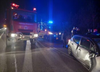 Θεσσαλονίκη: Τροχαίο στον Δρυμό – Τρεις τραυματίες, η μία σοβαρά (φωτο)