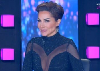 J2US: Αγνώριστη με το κοντό μαλλί η Δέσποινα Βανδή-Χαμός στο Twitter[video]