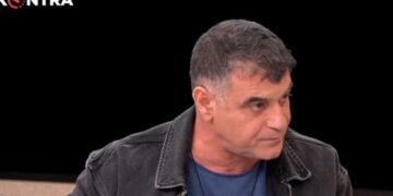 Βαξεβάνης: Συνεργάτης υπουργού πήγε στη Λάρισα για μίζα, το έμαθαν από τις υποκλοπές και τον εμπόδισαν