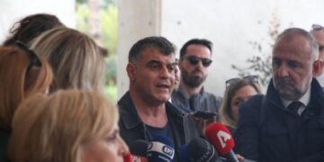 Alldaynews.gr «Βόμβα» από τον δικηγόρο του Βαξεβάνη – «Έτοιμα να καταθέσουν τρία άτομα που έκαναν παρακολουθήσεις» (video)