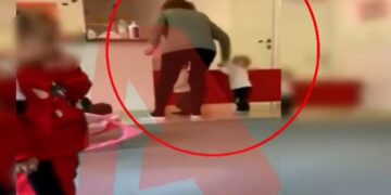 Alldaynews.gr Θεσσαλονίκη: Σοκάρει βίντεο ντοκουμέντο με τη βρεφονηπιοκόμο να χαστουκίζει παιδάκι