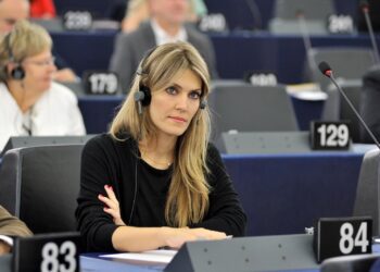 Alldaynews.gr Η Εύα Καϊλή αποθεώνει το κράτος με τους 6.500 νεκρούς εργάτες του Μουντιάλ: “Πρωτοπόρο το Κατάρ στα εργατικά δικαιώματα” (video)
