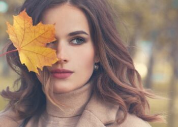 Ρούχα που θα σας βάλουν στο κλίμα του φθινοπώρου!