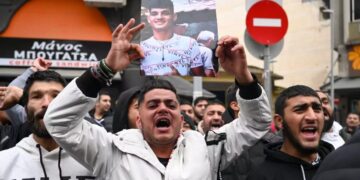 Alldaynews.gr Θεσσαλονίκη-Θάνατος 16χρονου: Οργή στον καταυλισμό που έμενε-Έδιωξαν τους δημοσιογράφους από το σημείο