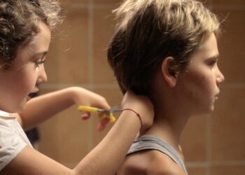 Η ιστορία της Χριστίνας: Η 15χρονη ζούσε ως άντρας για να μην την παρενοχλούν