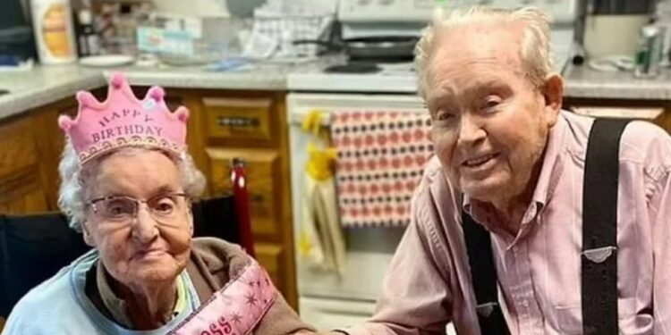 Πέρασαν μια ζωή μαζί, «έφυγαν» με λίγες ώρες διαφορά: Έζησαν 79 χρόνια μαζί, η συγκινητική τους ιστορία