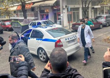 «Ήταν σαν να έγινε έκρηξη»-Σοκ για τον νεαρό που σκοτώθηκε σε φωταγωγό