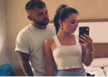 Zευγάρι έπαθε σοκ όταν συνειδητοποίησε που είχε στείλει την selfie τους – Η επίμαχη φωτογραφία που ανατριχιάζει (photo)