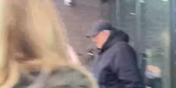 Λύγισε όταν ο πατέρας της Ευας Καϊλη στο επισκεπτήριο στη φυλακή όταν είδε την κόρη του πίσω από τα κάγγελα[video]