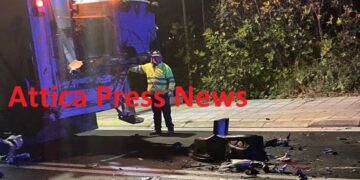 Alldaynews.gr Σοκαριστικό τροχαίο στον Σαρωνικό: Ακρωτηριάστηκε δημοτικός υπάλληλος που παρασύρθηκε από αυτοκίνητο-Δίνει μάχη να μείνει ζωντανός