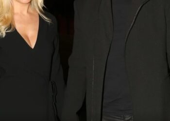 Γνωστός Έλληνας ηθοποιός: «Πλέον δεν ζούμε στο ίδιο σπίτι με την πρώην γυναίκα μου, έχει βρει άλλον εκείνη, έχω βρει άλλη εγώ»