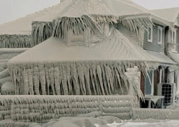 Άνθρωποι Πέθαναν ακόμα και φτυαρίζοντας χιόνια από τις αυλές τους! «Είναι η θύελλα του αιώνα, δεν έχει τελειώσει»