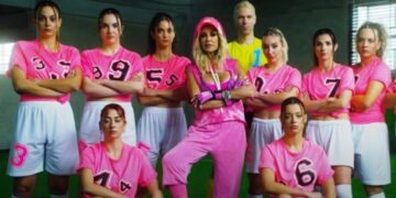 Alldaynews.gr «Πάρ’ το, βάλ’ το»: Η Άννα Βίσση σκοράρει με την ομάδα της W.F.C. Mykonos