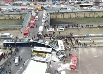 Σοκαριστικό βίντεο: Τραμ συγκρούστηκε με λεωφορείο – Τουλάχιστον 19 τραυματίες