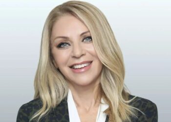 Αγνώριστη: Έτσι ήταν πριν από τις πλαστικές η Έλλη Στάη